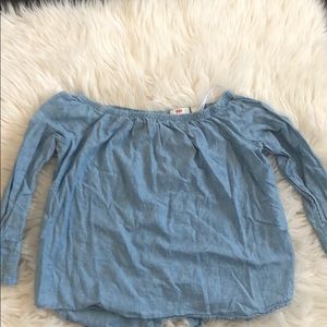 Levi’s linen off the shoulder top